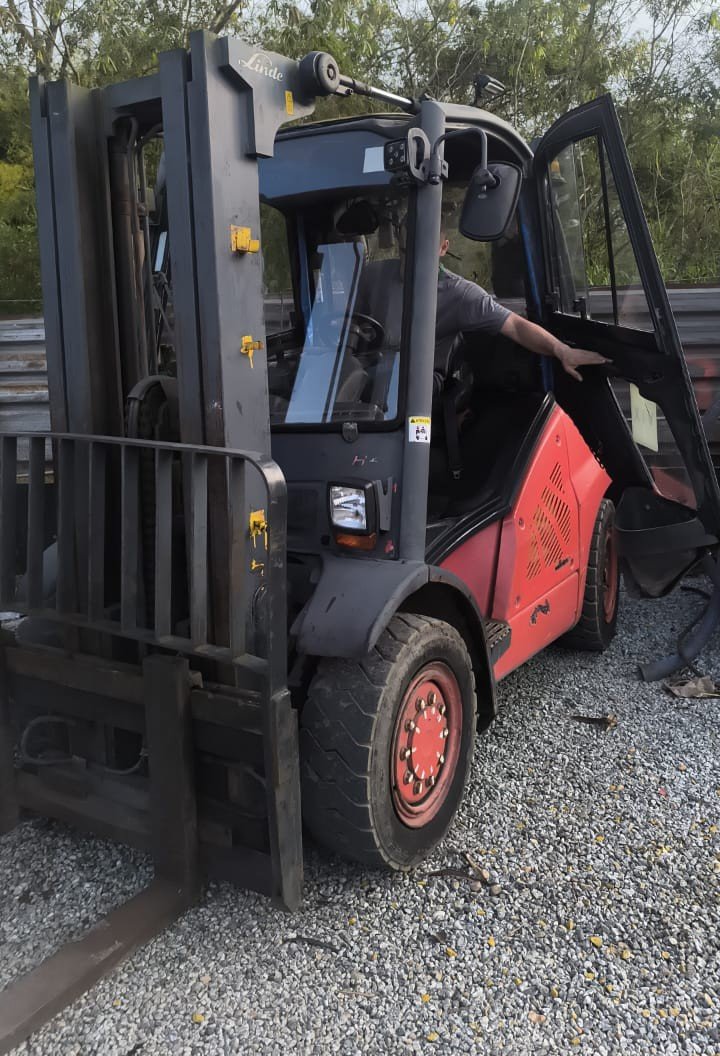 Empilhadeira Combustão - Linde - H40