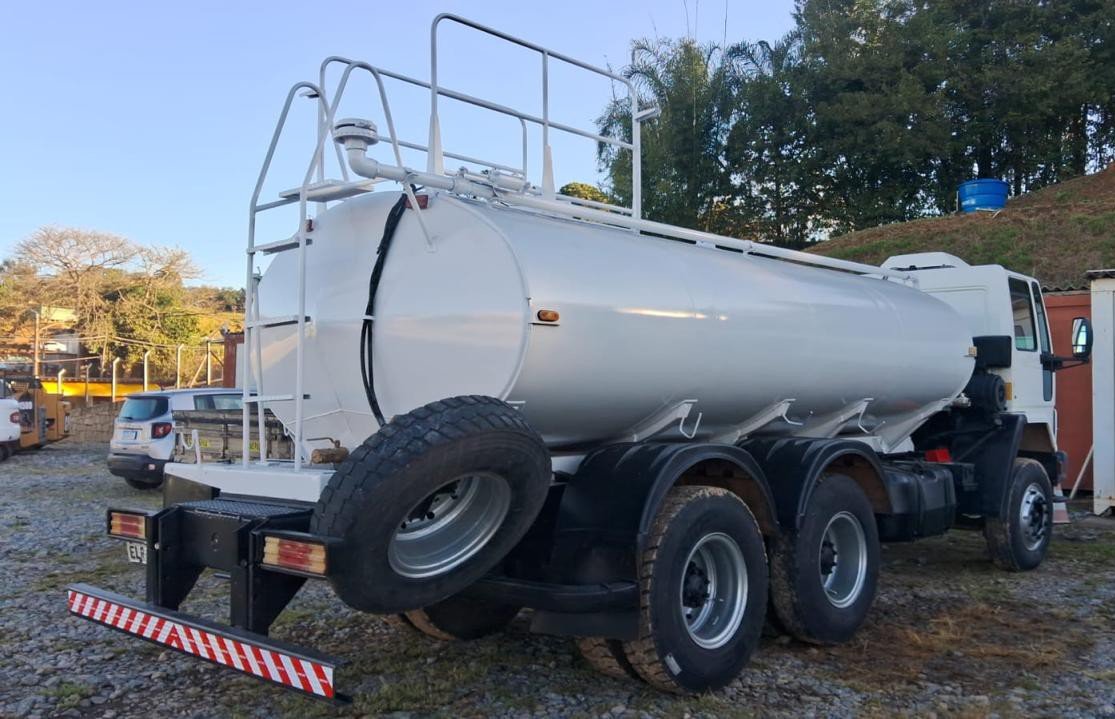 Caminhão - Ford - 2622E