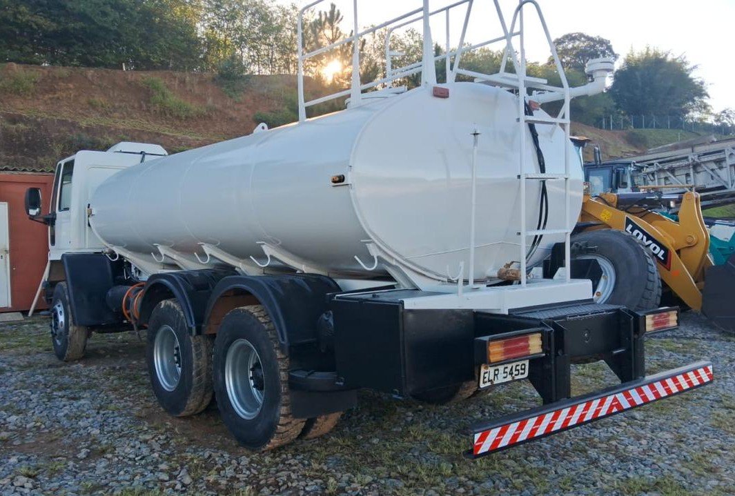 Caminhão - Ford - 2622E