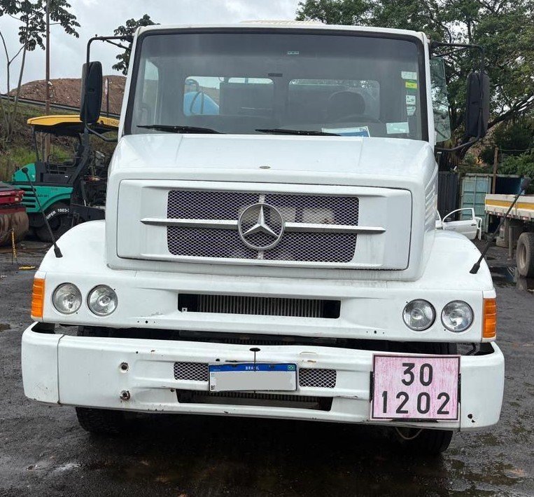 Caminhão - Mercedes Benz - 1318
