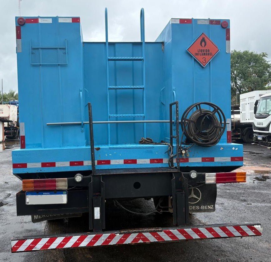 Caminhão - Mercedes Benz - 1318