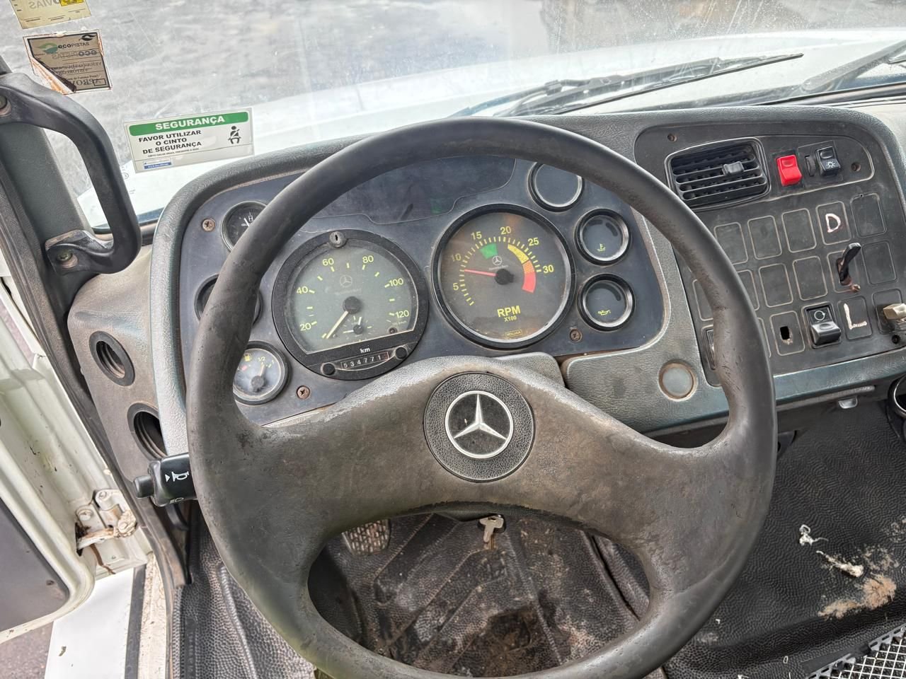 Caminhão - Mercedes Benz - 1318