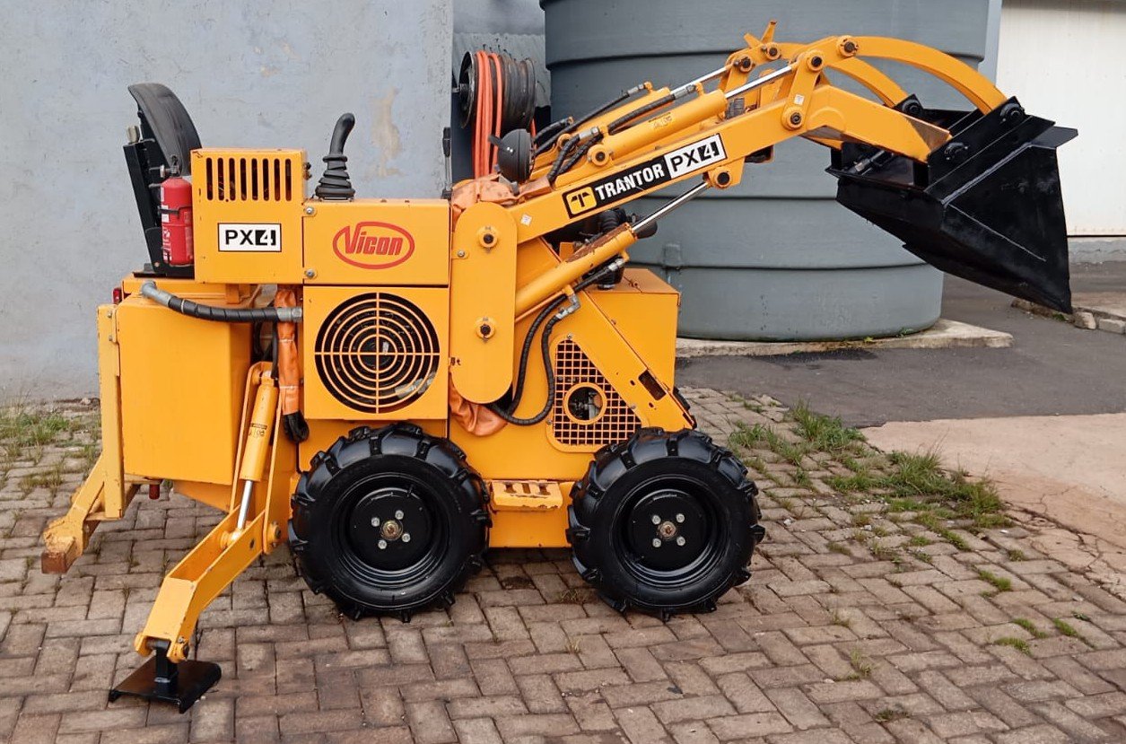 Mini Carregadeira - Vicon - PX4 Trantor