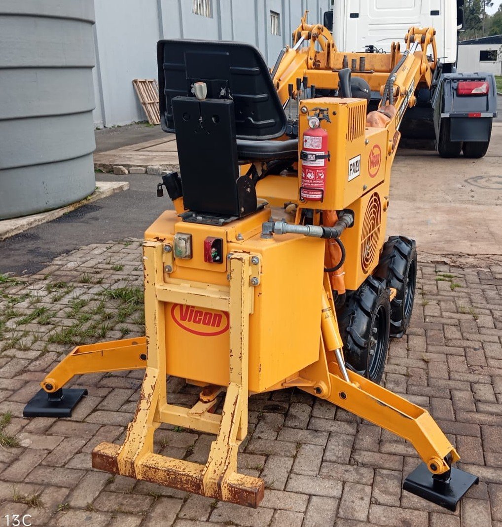 Mini Carregadeira - Vicon - PX4 Trantor