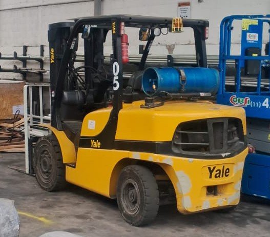 Empilhadeira Combustão - Yale - GP090VX