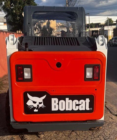 Mini Carregadeira - BobCat - S450
