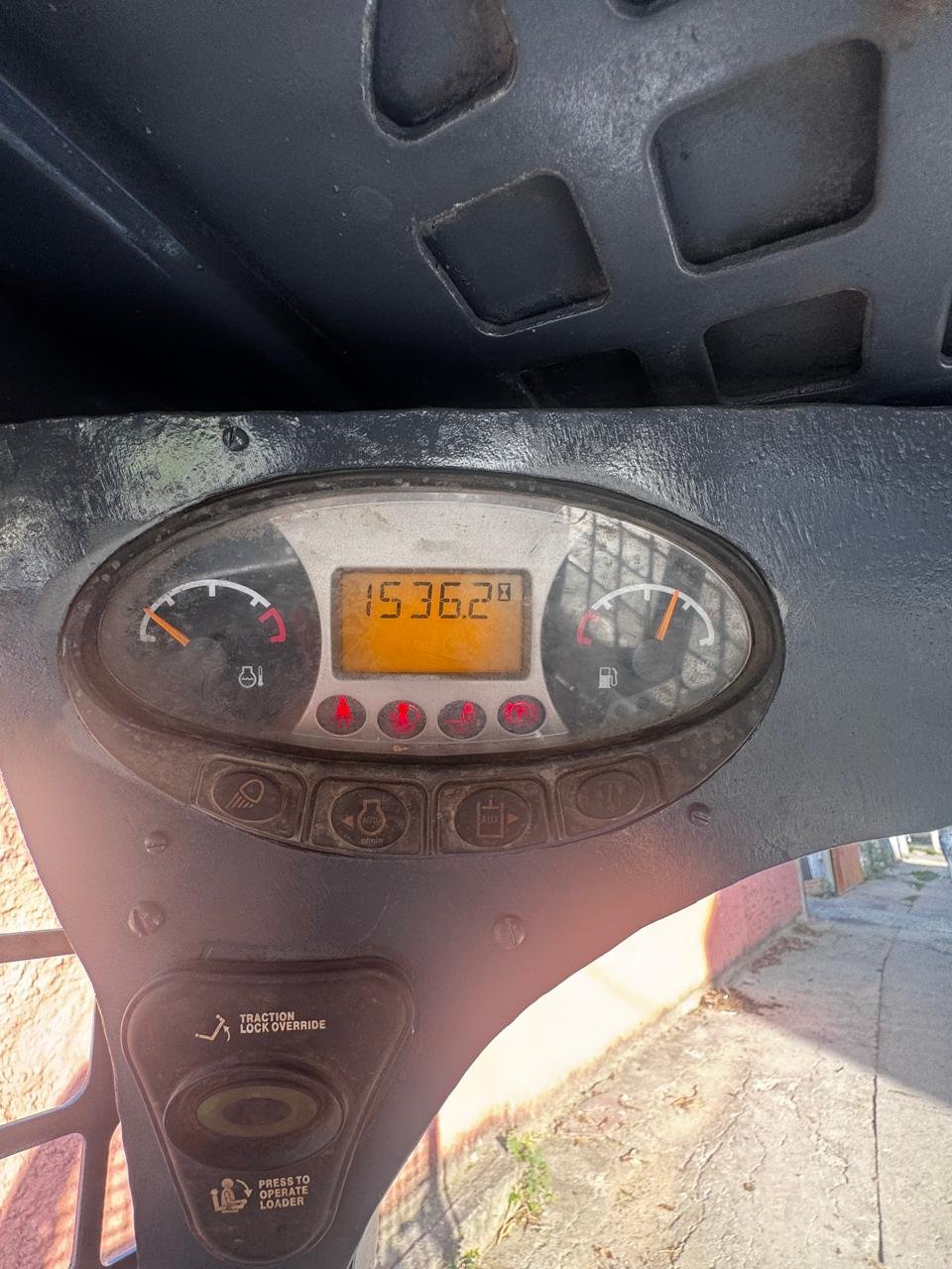 Mini Carregadeira - BobCat - S450