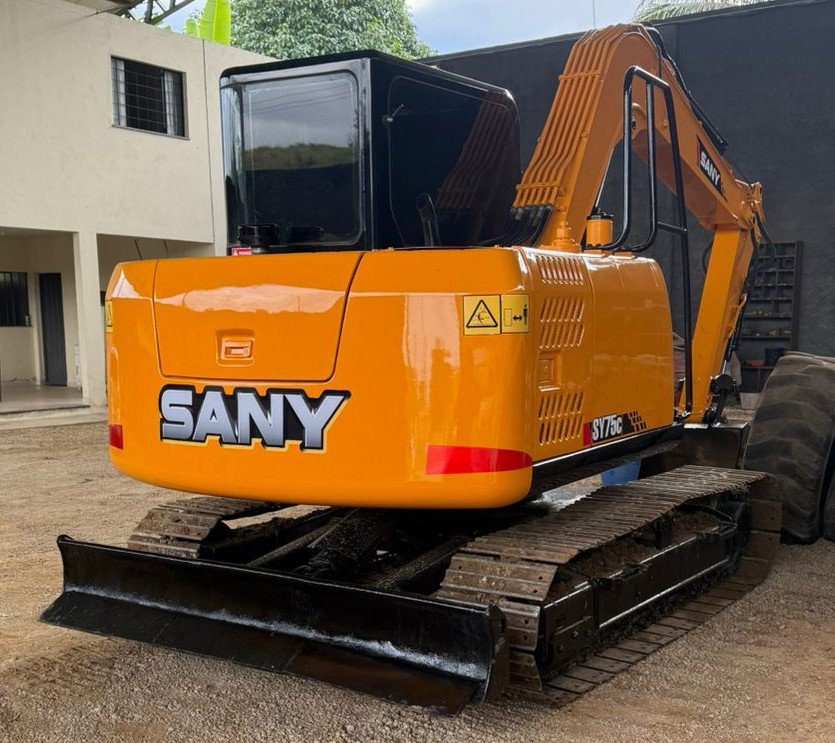 Escavadeira - Sany - SY75C