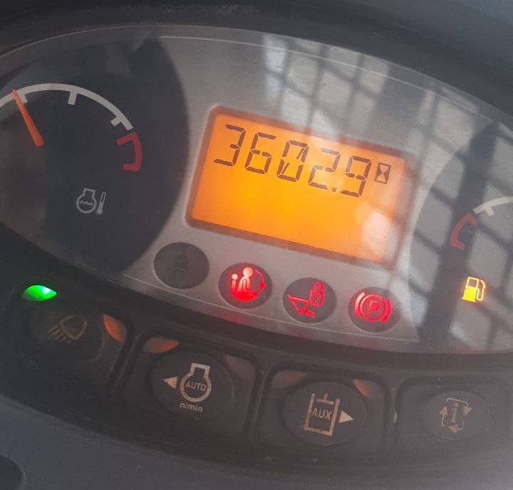 Mini Carregadeira - BobCat - S570