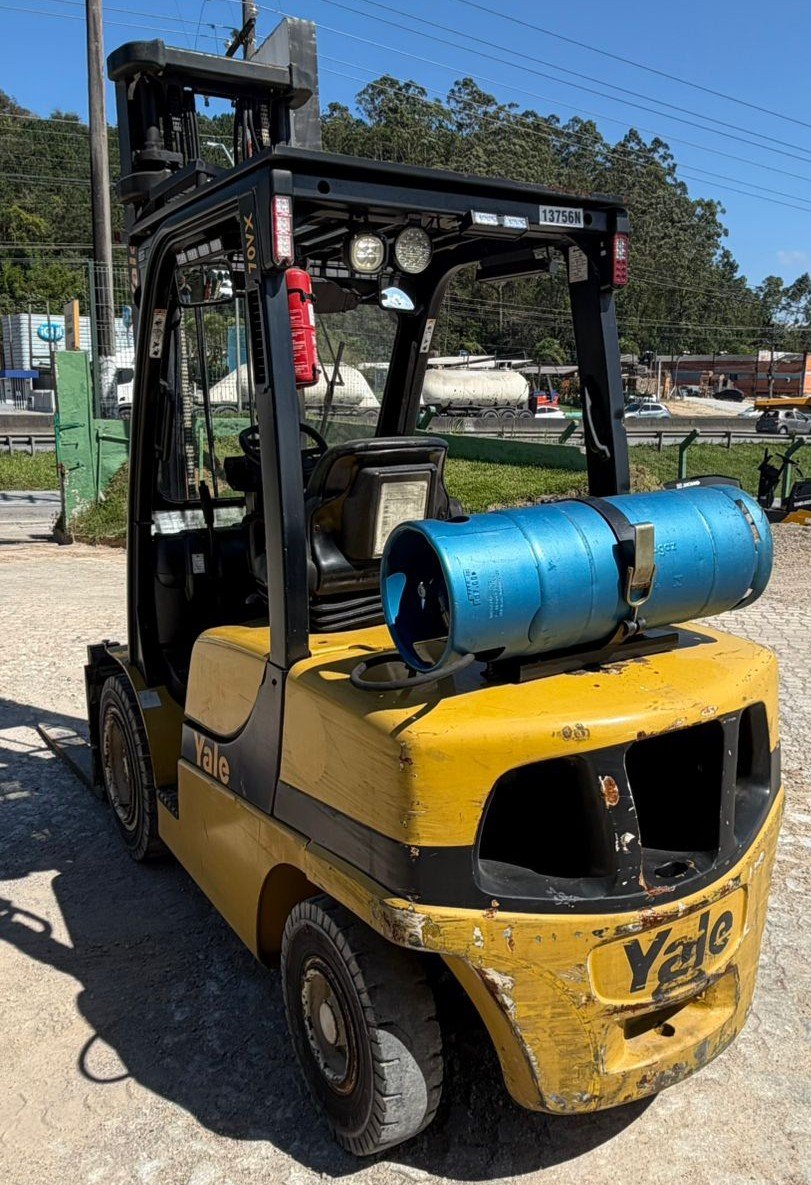 Empilhadeira Combustão - Yale - GP070VX