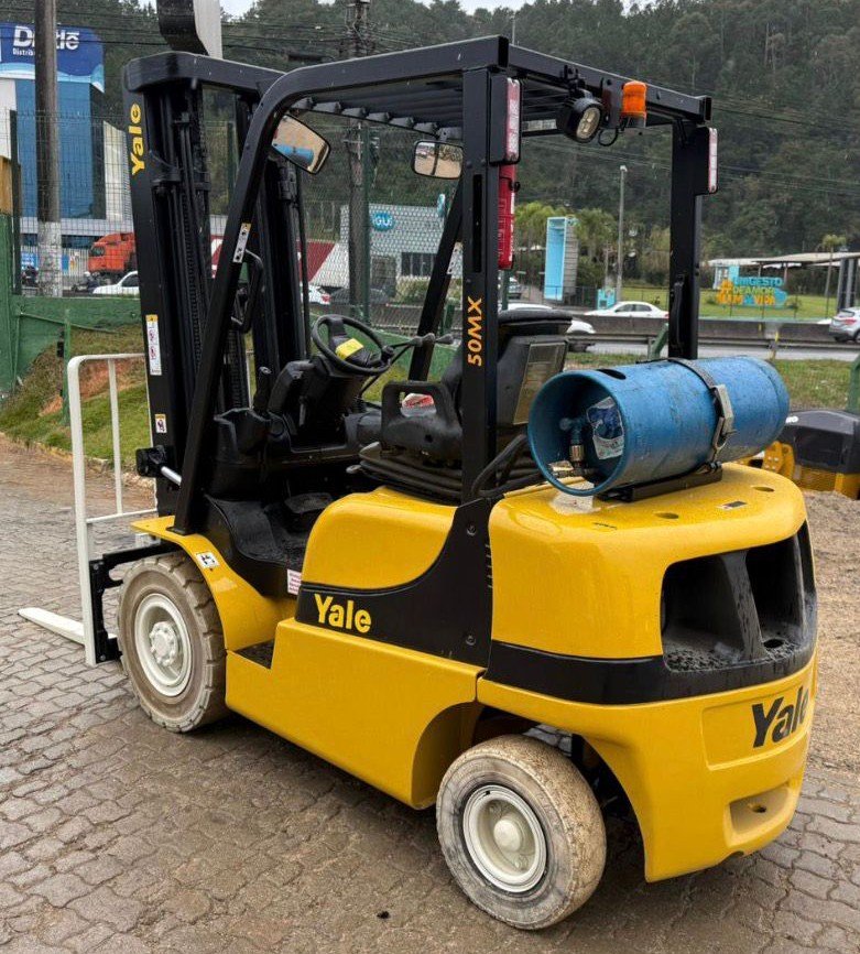 Empilhadeira Combustão - Yale - GP050MX