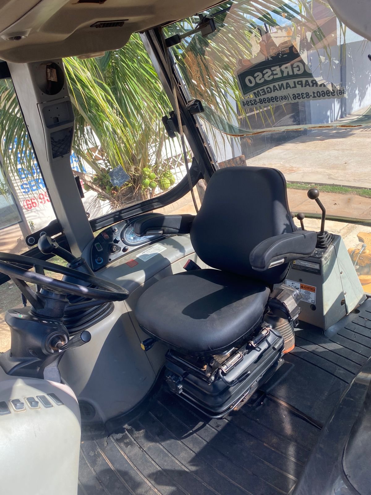 Retroescavadeira - Case - 580N