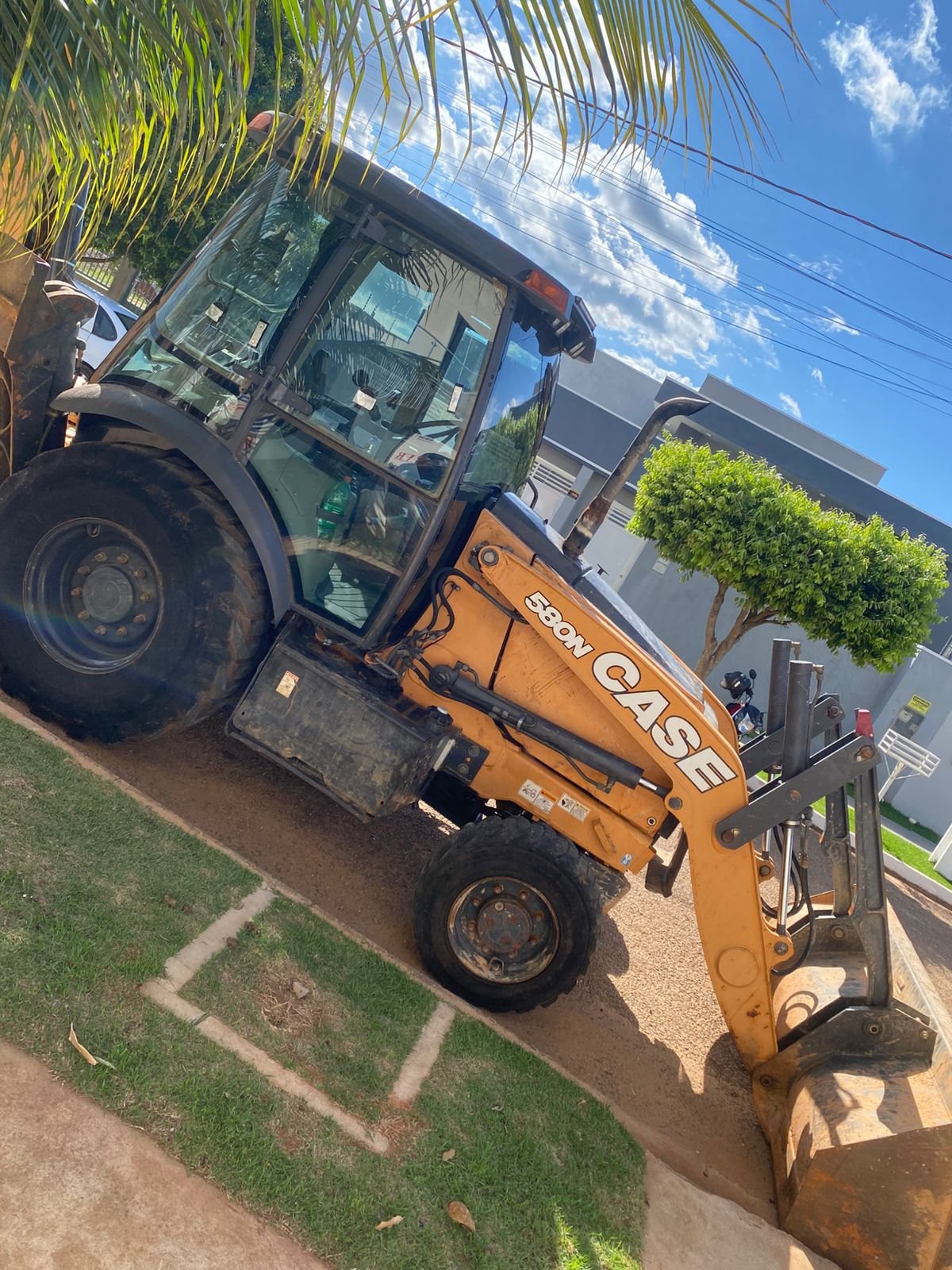 Retroescavadeira - Case - 580N