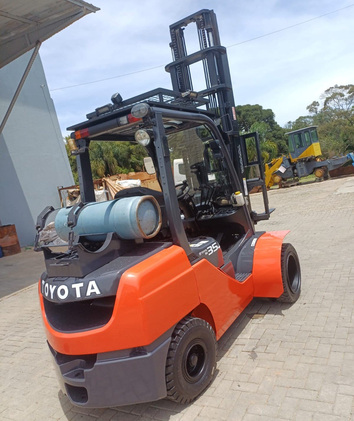 Empilhadeira Combustão - Toyota - 8FG35