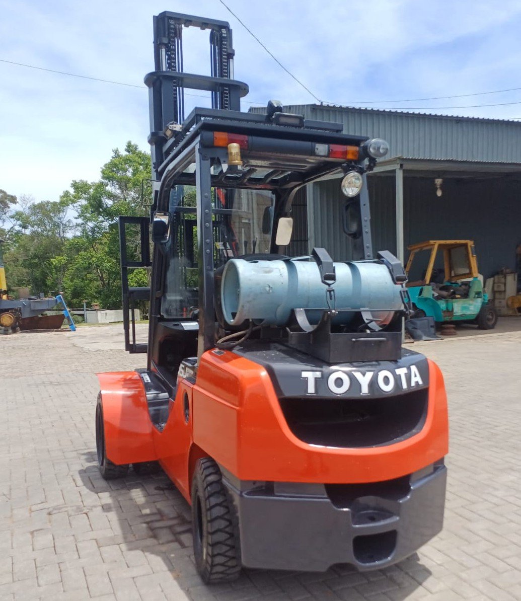 Empilhadeira Combustão - Toyota - 8FG35
