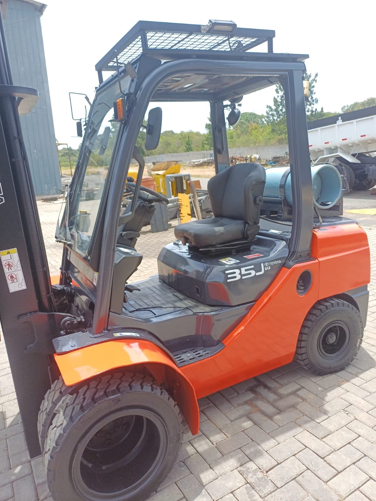 Empilhadeira Combustão - Toyota - 8FG35