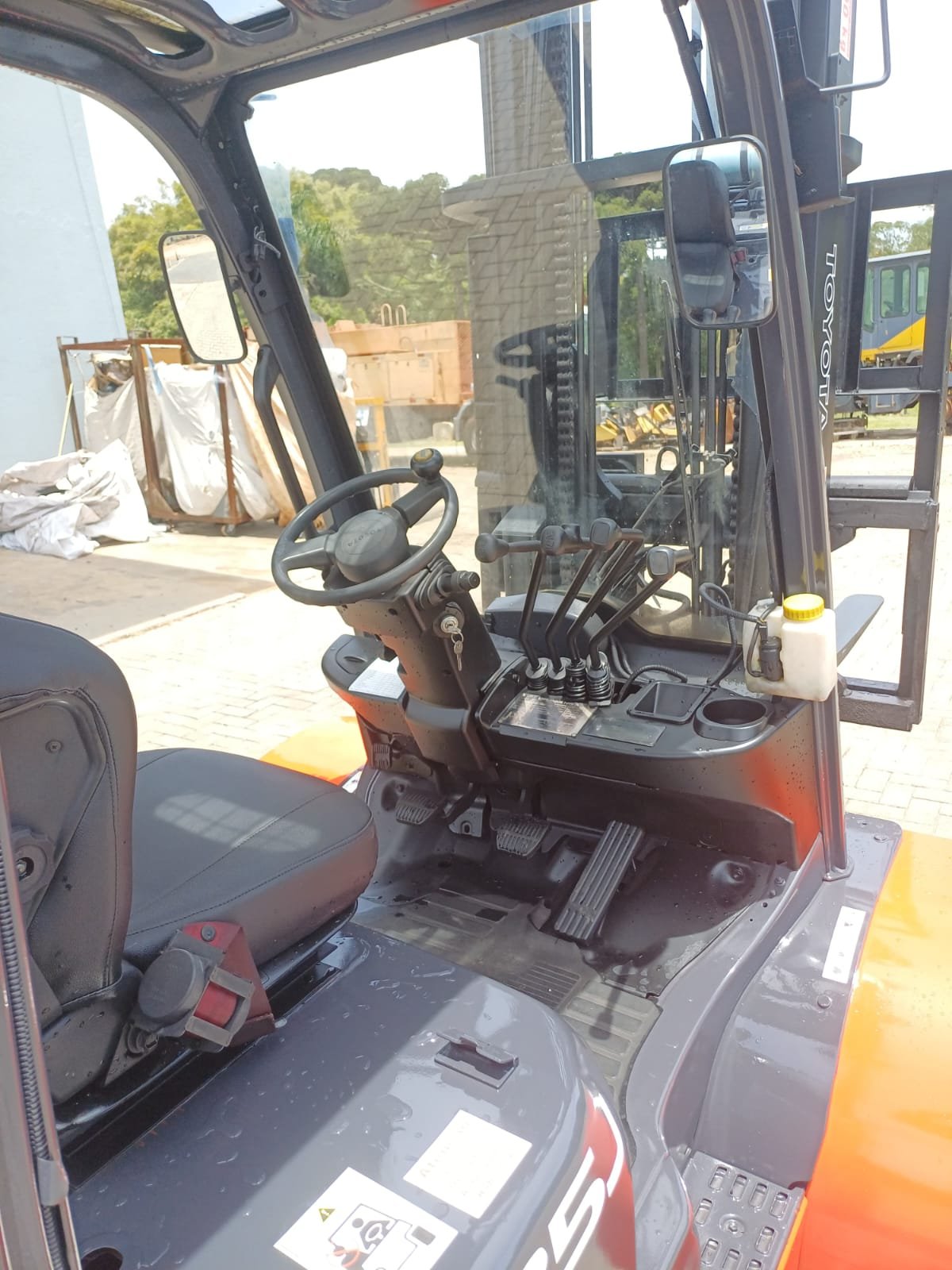 Empilhadeira Combustão - Toyota - 8FG35